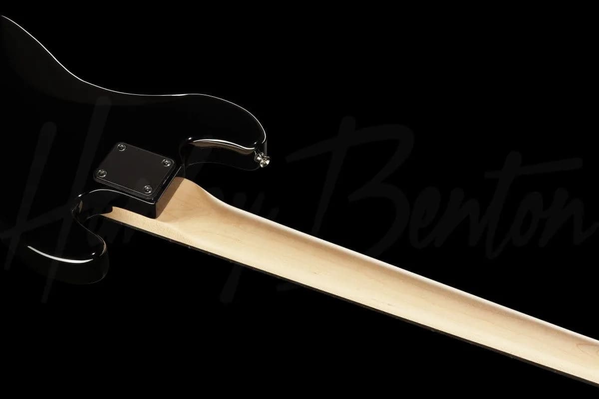 Harley Benton PB-Shorty LH BK — photo 8