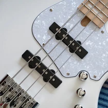 Cort Elrick NJS 4 Bass — photo 3