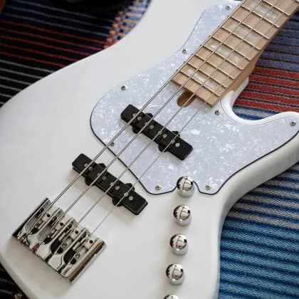 Cort Elrick NJS 4 Bass — photo 2